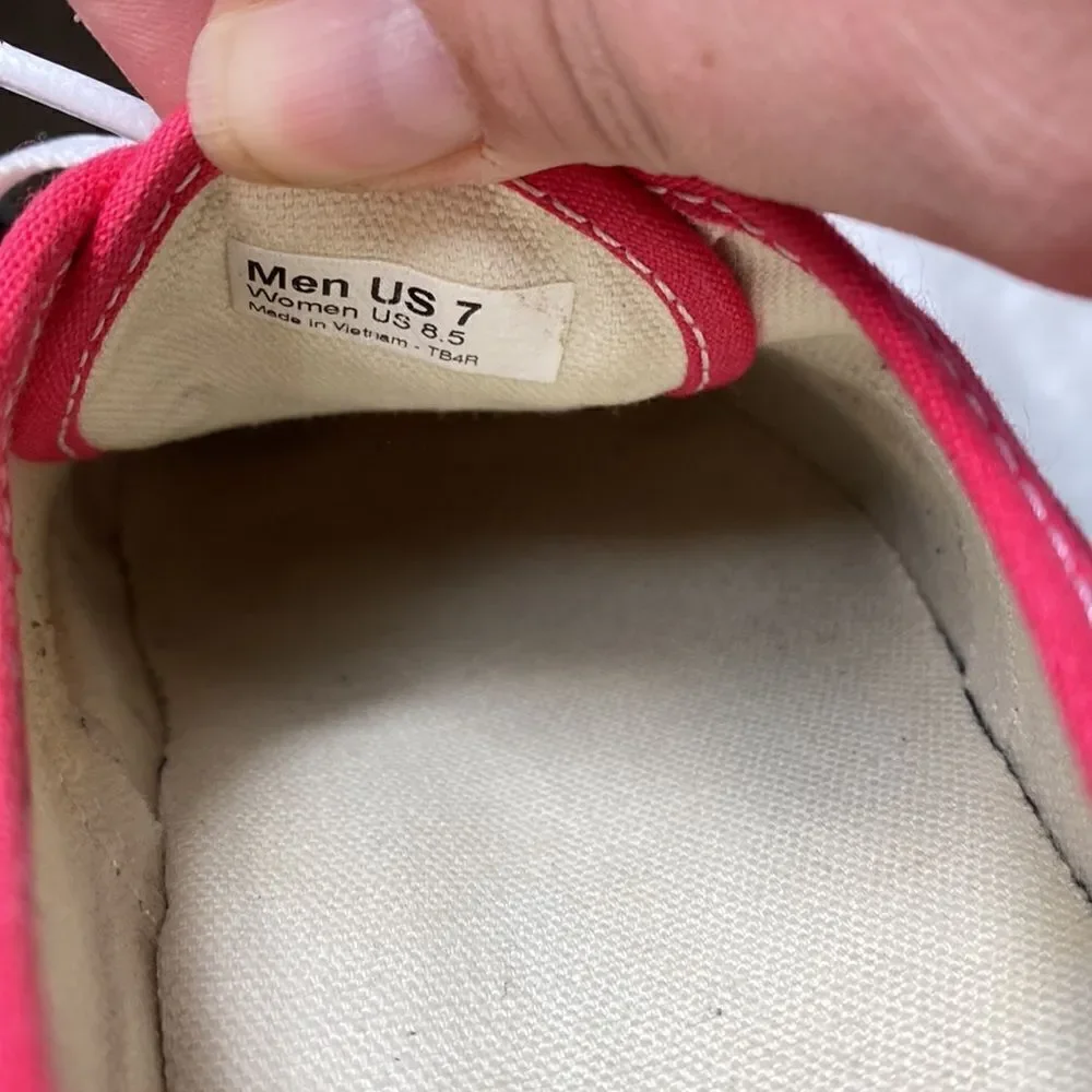 VANS 